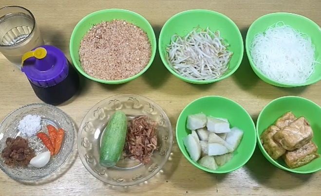 Bahan apa saja yang ada di ketoprak