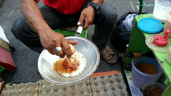 Bahan apa saja yang ada di Kerak Telor